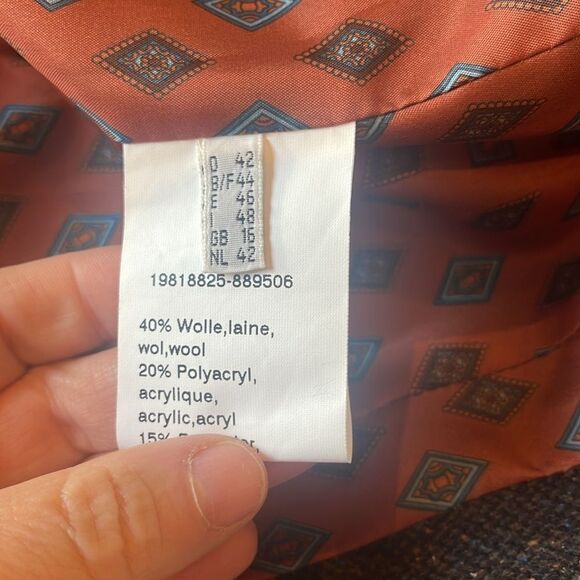 This blazer is so cute!  RoFa Moden tweed blazer. - Picture 10 of 10